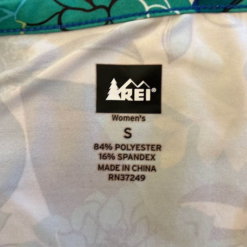 REI Dress - Picture 5 of 9
